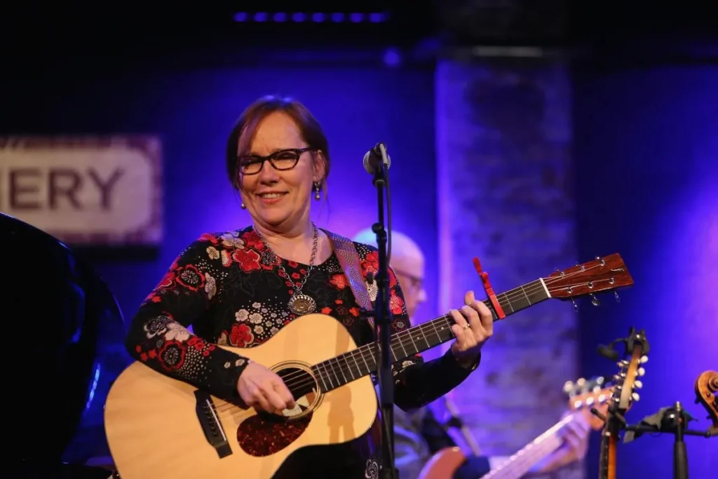 Iris Dement